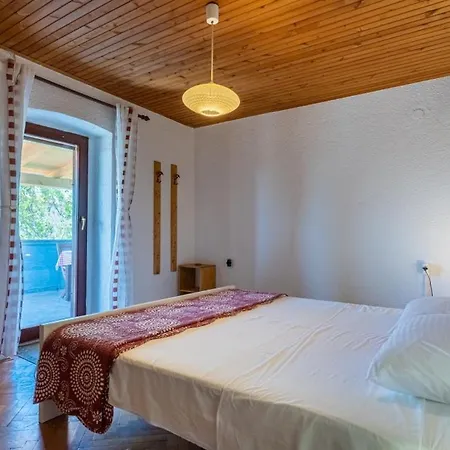 In Stivan With Balcony, Air Conditioning, Wifi, Washing Machine 5196-1 Apartmán *