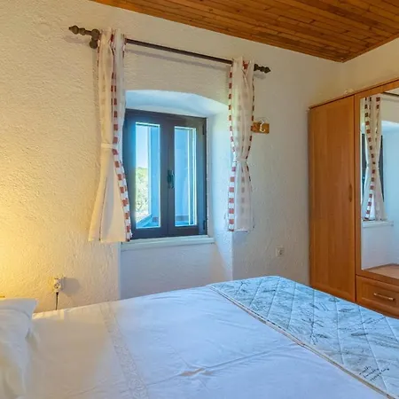 In Stivan With Balcony, Air Conditioning, Wifi, Washing Machine 5196-1 * Pernata