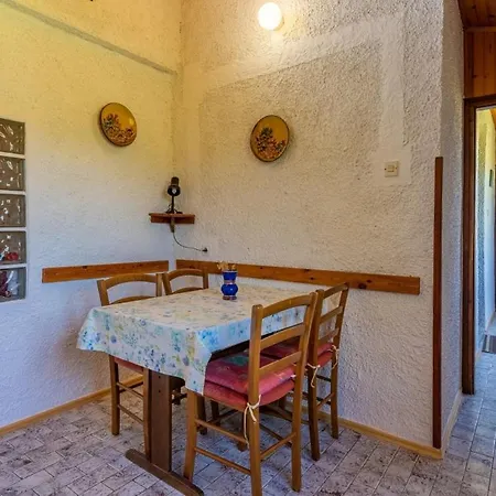 Apartment In Stivan With Balcony, Air Conditioning, Wifi, Washing Machine 5196-1