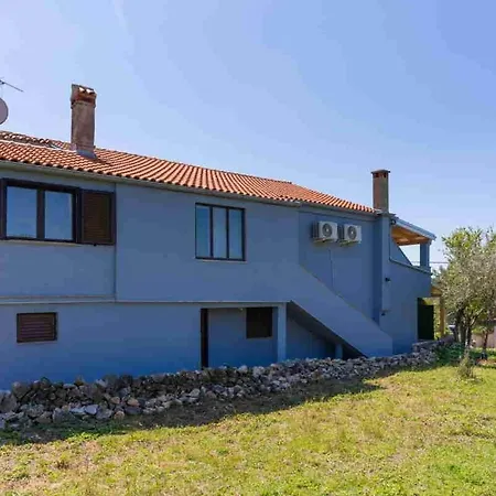In Stivan With Balcony, Air Conditioning, Wifi, Washing Machine 5196-1 * Pernata