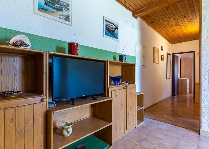 In Stivan With Balcony, Air Conditioning, Wifi, Washing Machine 5196-1 *